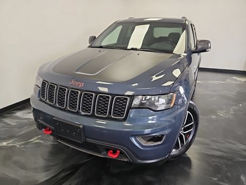 Used 2020 Jeep Grand Cherokee Trailhawk AWD/4WD image 4