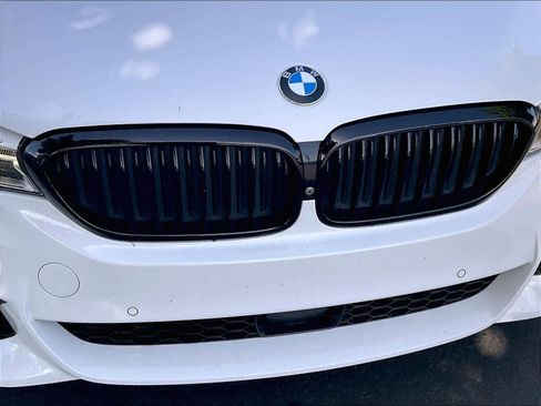 Used 2020 BMW M550i xDrive AWD/4WD image 32