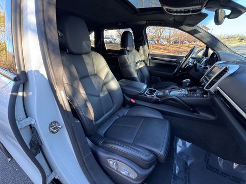 Used 2016 Porsche Cayenne GTS image 55