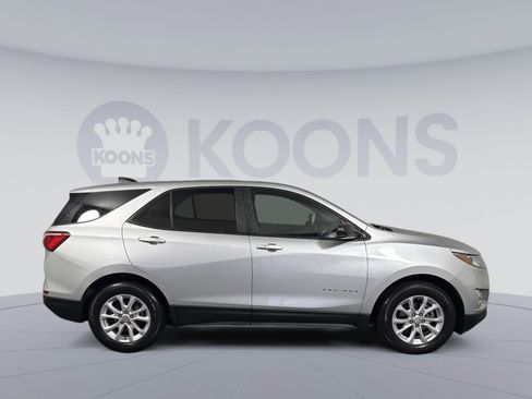 Used 2020 Chevrolet Equinox LS w/ LS Convenience Package image 8