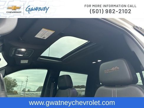 Used 2024 Chevrolet Silverado 2500 High Country w/ High Country Premium Package image 27