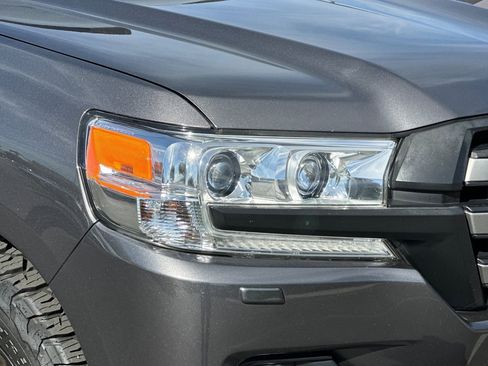 Used 2020 Toyota Land Cruiser w/ Carpet Mat Package image 11