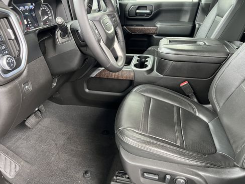 Used 2022 GMC Sierra 3500 Denali image 15