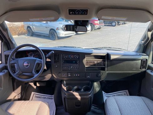 Used 2020 GMC Savana 3500 LT w/ LT Preferred Equipment Group image 25