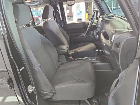 Used 2015 Jeep Wrangler Unlimited Sport w/ Power Convenience Group AWD/4WD image 16