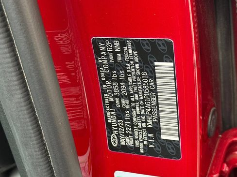 Used 2023 Hyundai Elantra Limited FWD image 34