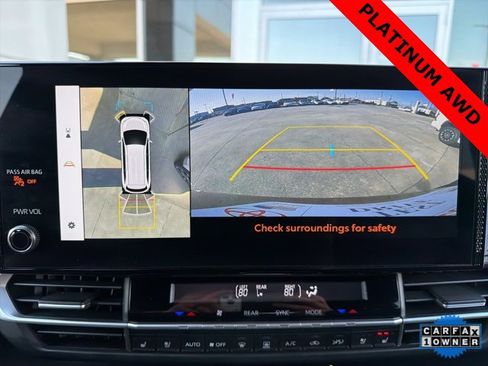 Used 2025 Toyota Sienna Platinum image 27