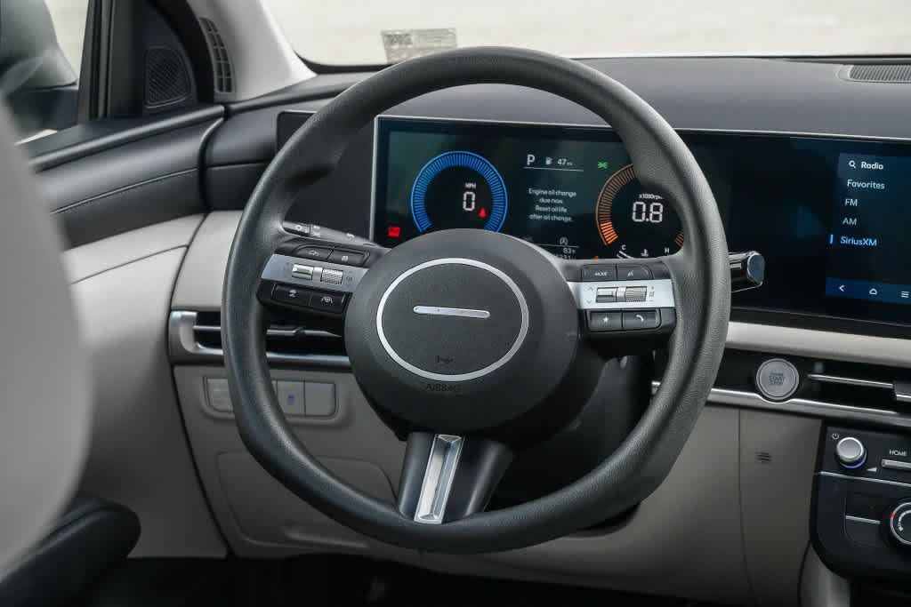 Used 2025 Hyundai Tucson SE FWD image 13