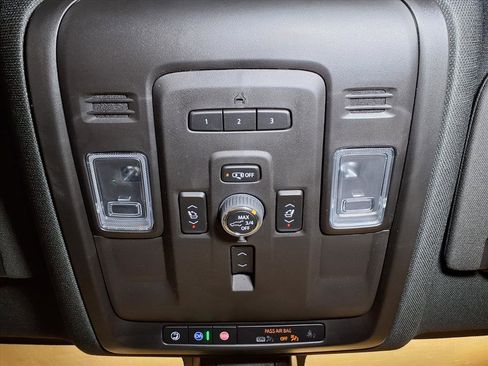 Used 2022 GMC Yukon Denali image 11