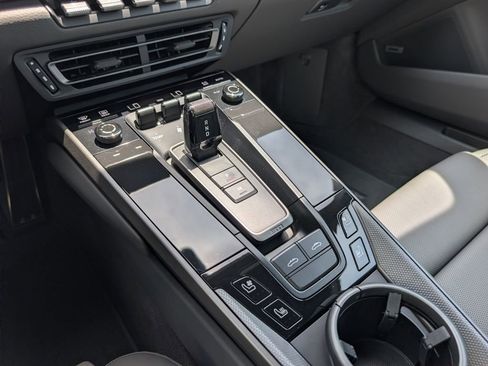 Certified 2024 Porsche 911 Targa 4S AWD/4WD image 24