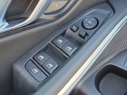 Certified 2025 BMW 330i Sedan image 19