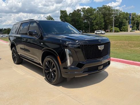 Used 2026 Cadillac Escalade Sport AWD/4WD image 7