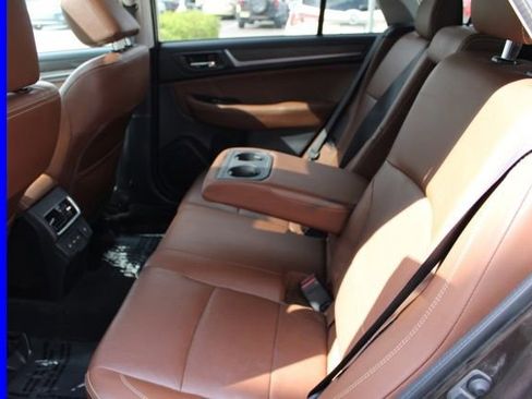 Used 2019 Subaru Outback 3.6R Touring AWD/4WD image 22