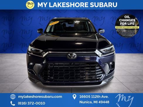 Used 2024 Toyota Grand Highlander AWD image 2