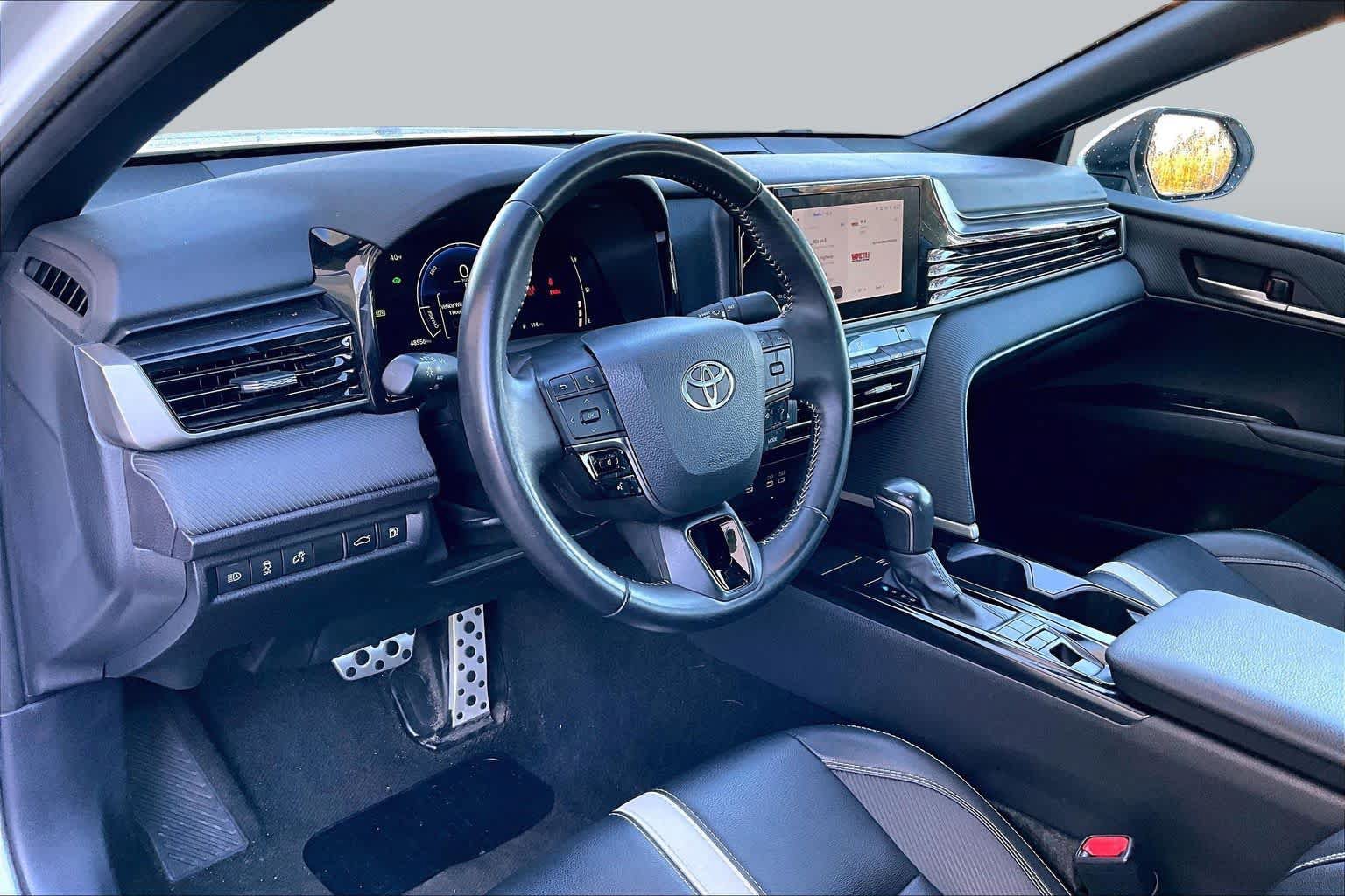 Used 2025 Toyota Camry SE FWD image 18