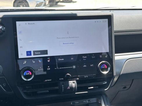 Used 2026 Lexus GX 550 AWD/4WD image 23