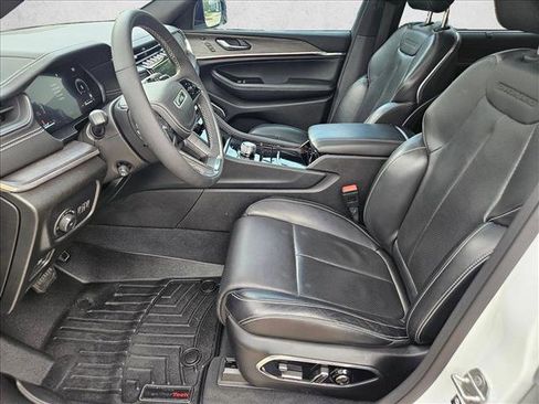 Used 2023 Jeep Grand Cherokee L Overland w/ Luxury Tech Group IV RWD image 16