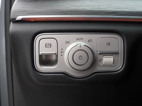 Used 2022 Mercedes-Benz GLE 350 4MATIC image 9