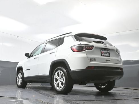 Used 2024 Jeep Compass Latitude AWD/4WD image 55