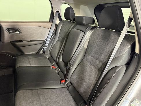 Used 2022 Nissan Rogue SV image 28