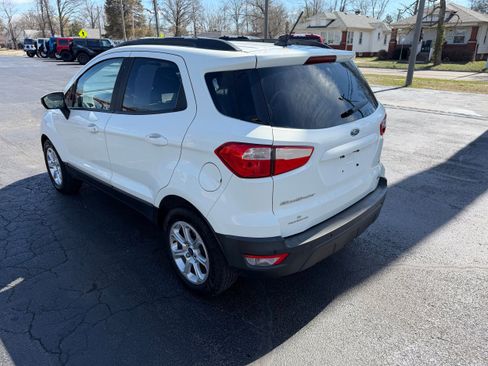 Used 2019 Ford EcoSport SE w/ SE Convenience Package image 4