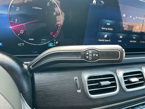 Used 2026 Mercedes-Benz GLS 580 4MATIC image 42