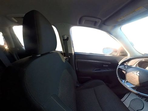Used 2016 Mitsubishi Outlander Sport ES image 27