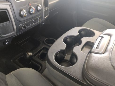 Used 2018 RAM 2500 Tradesman w/ Chrome Appearance Group image 26