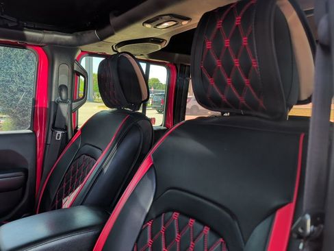 Used 2018 Jeep Wrangler Unlimited Sport S image 6