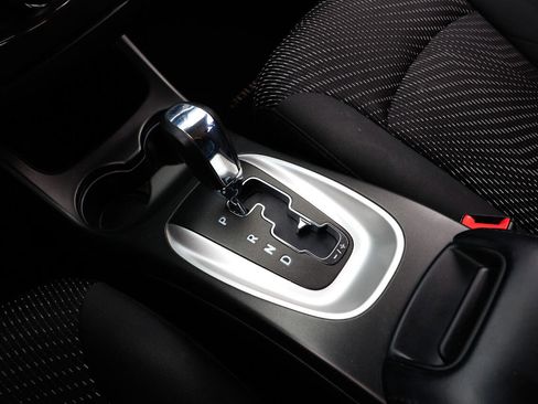 Used 2016 Dodge Journey SE w/ Flexible Seating Group image 38