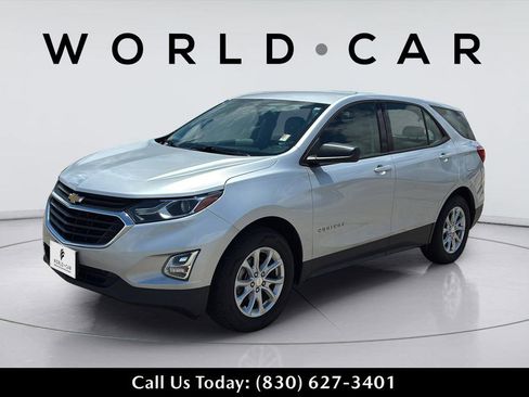 Used 2018 Chevrolet Equinox LS FWD image 11