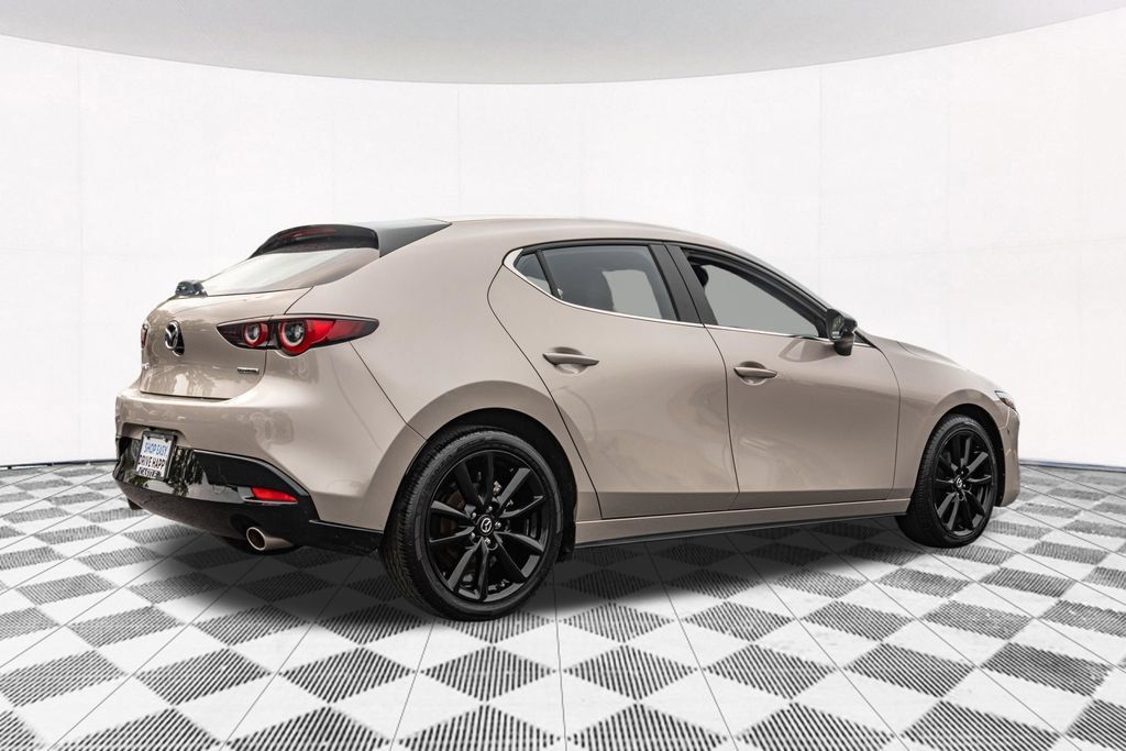 Used 2024 MAZDA MAZDA3 s FWD image 10