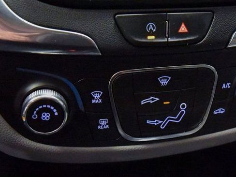 Used 2024 Chevrolet Equinox LS w/ LS Convenience Package image 18