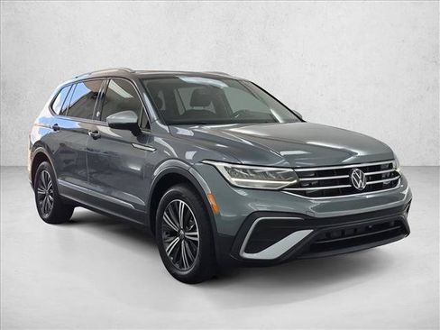 Used 2024 Volkswagen Tiguan Wolfsburg Edition FWD image 3