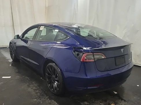 Used 2022 Tesla Model 3 Performance image 3