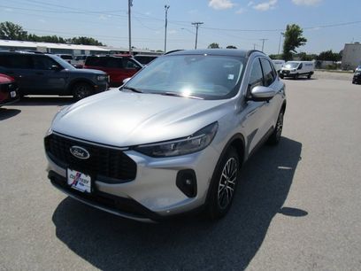 New 2024 Ford Escape SE w/ PHEV Premium Package