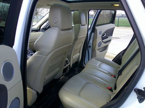 Used 2018 Land Rover Range Rover Evoque SE Premium image 67