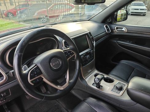 Used 2014 Jeep Grand Cherokee Limited w/ Luxury Group II AWD/4WD image 13