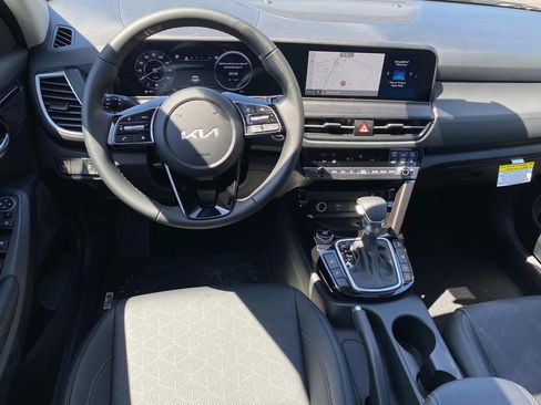 New 2025 Kia Seltos EX w/ EX Sunroof Package image 8