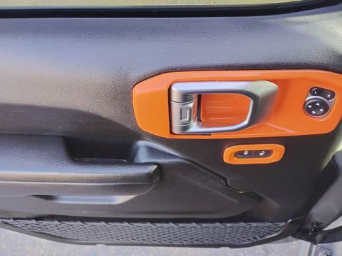 Used 2023 Jeep Wrangler Willys image 13