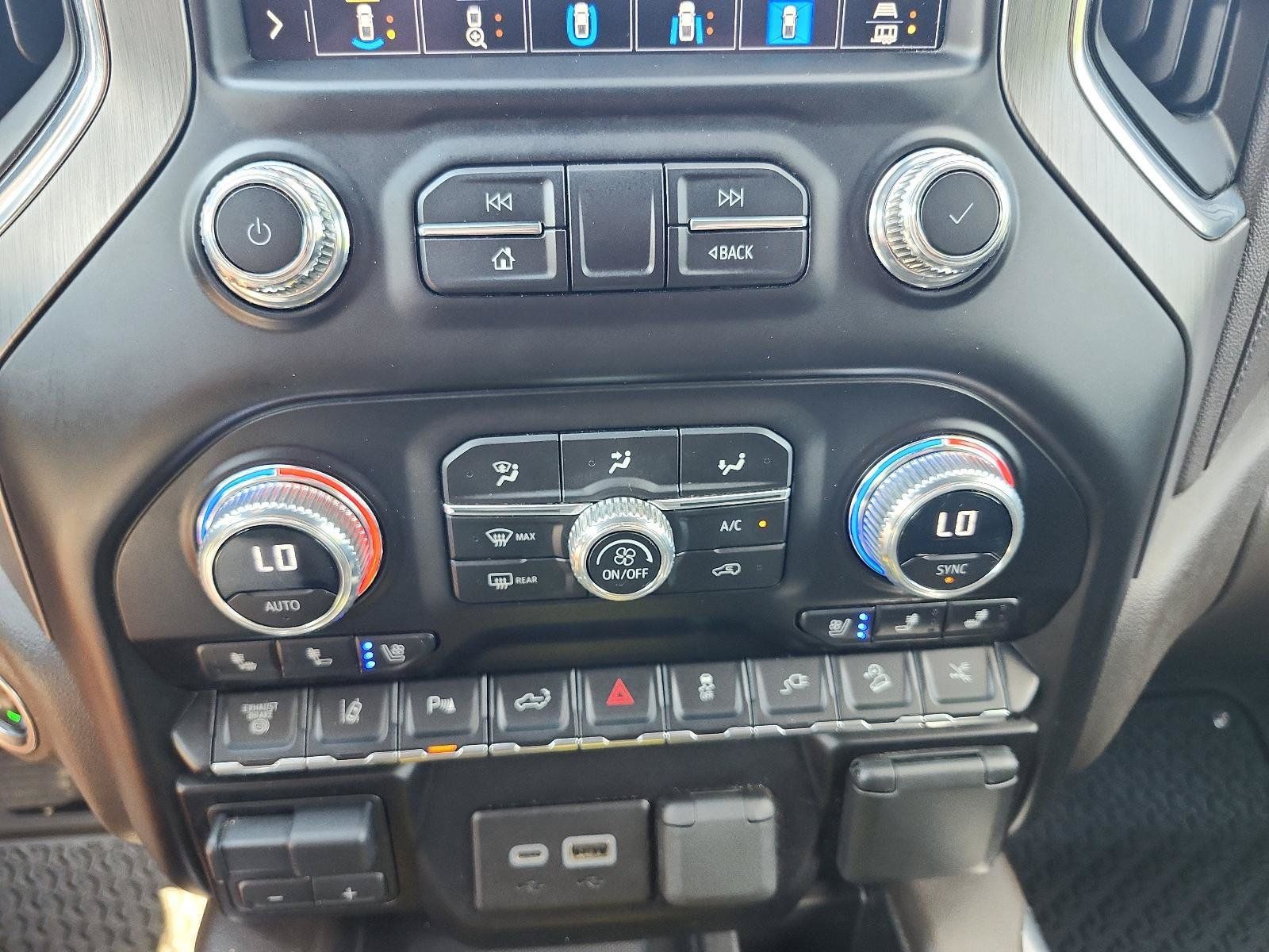 Used 2023 GMC Sierra 2500 Denali w/ Denali Ultimate Package AWD/4WD image 22