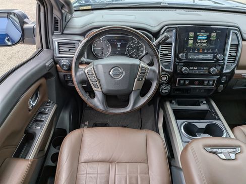 Used 2021 Nissan Titan Platinum Reserve w/ Moonroof Package AWD/4WD image 17