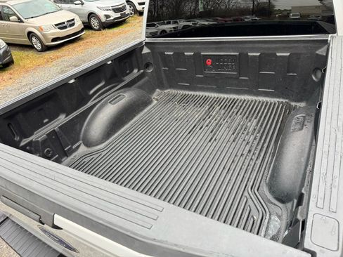 Used 2015 Ford F150 XLT AWD/4WD image 28