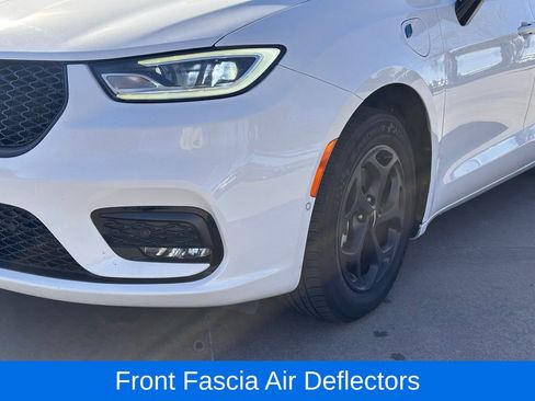 Used 2024 Chrysler Pacifica Select image 7