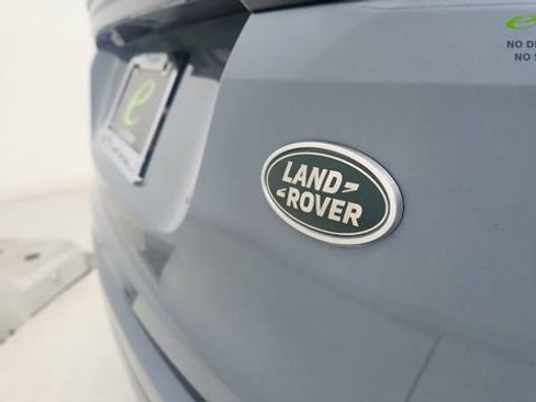 Used 2023 Land Rover Range Rover Evoque R-Dynamic S AWD/4WD image 17