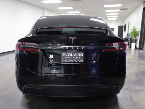 Used 2016 Tesla Model X 75D image 7