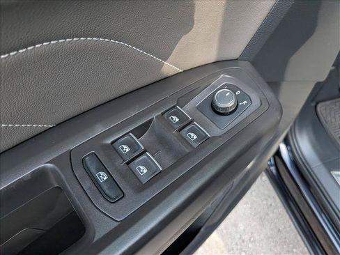Used 2023 Volkswagen Atlas SE w/ Panoramic Sunroof Package FWD image 34