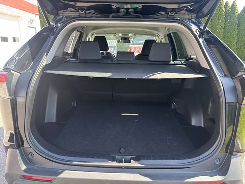 Used 2025 Toyota RAV4 XLE AWD/4WD image 5