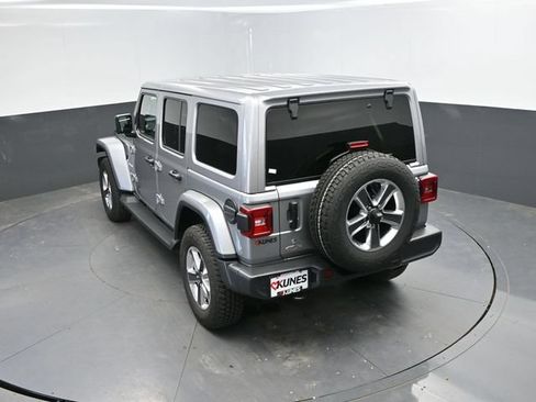 Used 2020 Jeep Wrangler Unlimited Sahara AWD/4WD image 42