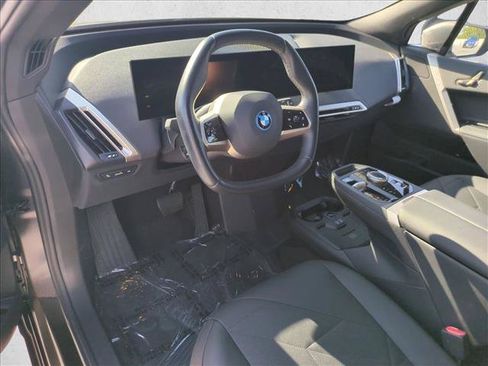 Used 2023 BMW iX xDrive50 w/ Sport Package AWD/4WD image 10